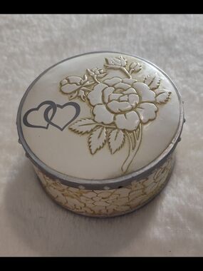 ENESCO Round Floral Trinket Box in Cream